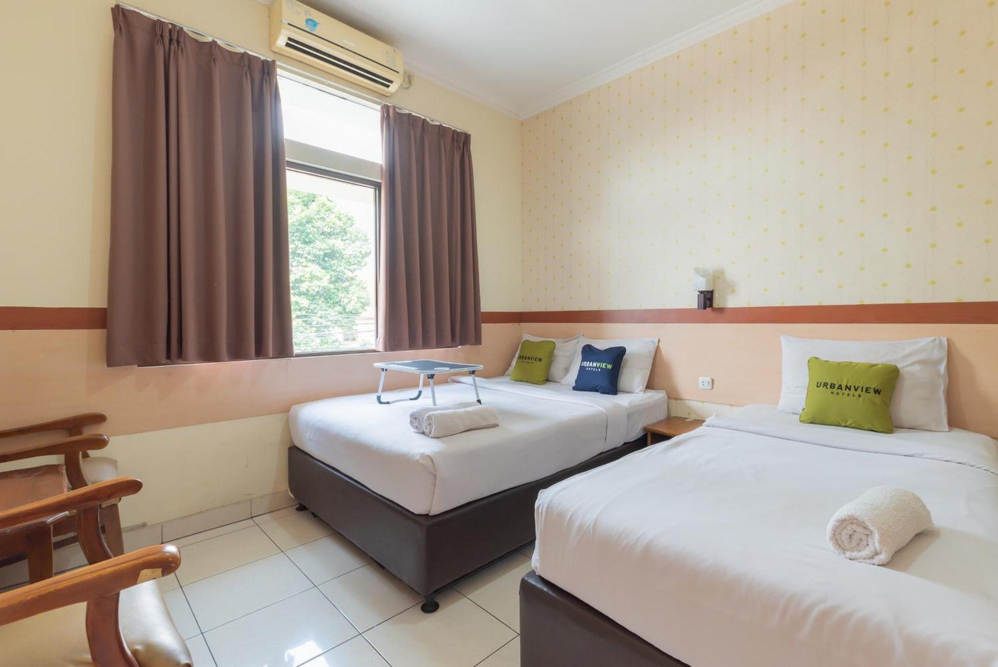 Urbanview Hotel Sakura Bandung Exterior photo