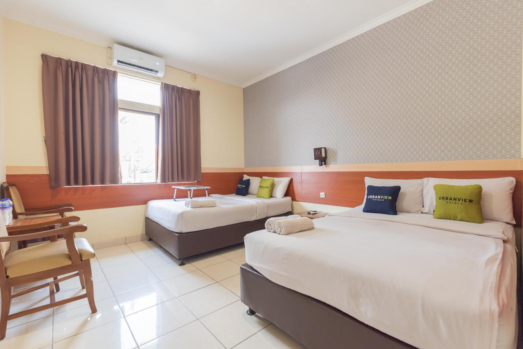 Urbanview Hotel Sakura Bandung Exterior photo