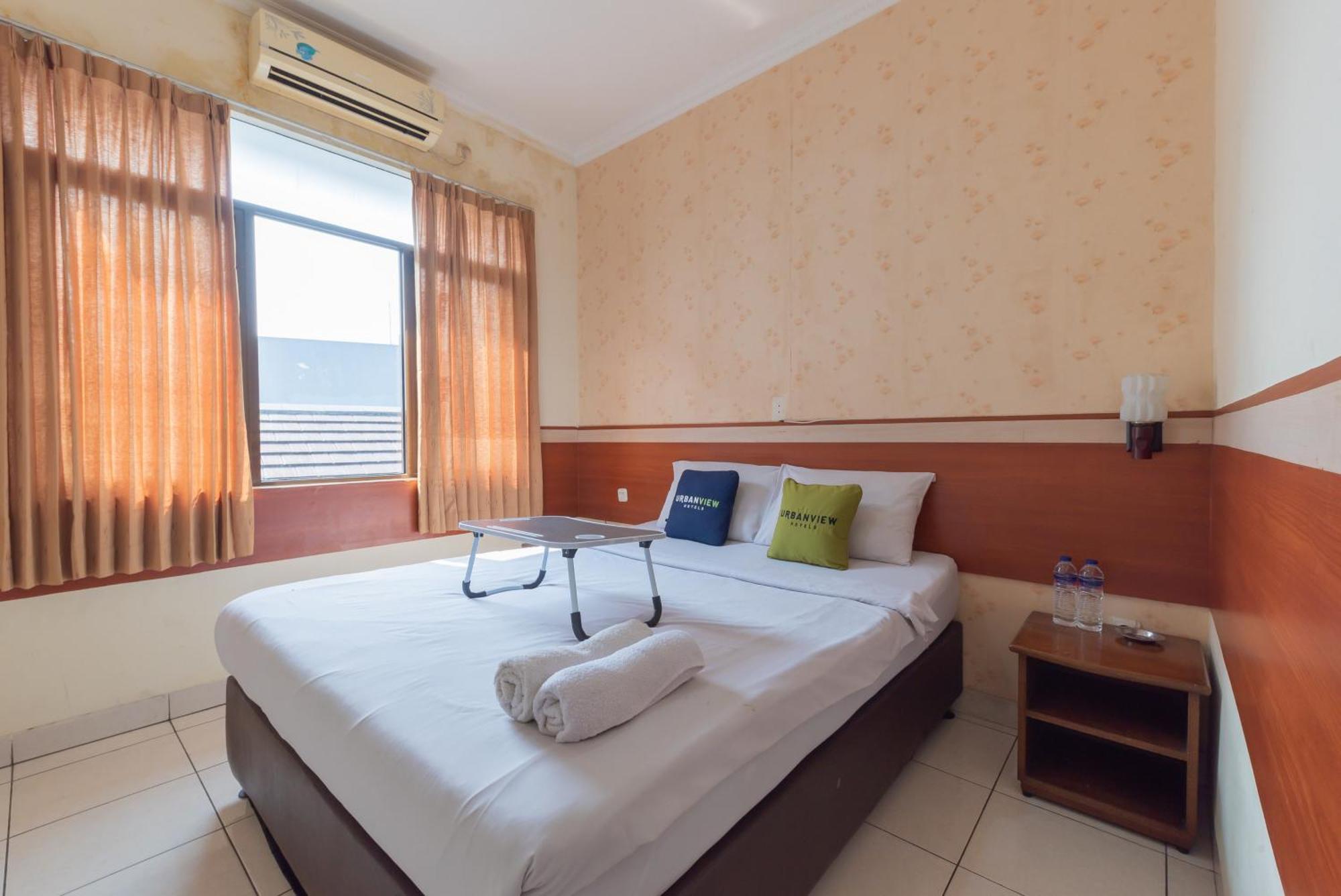 Urbanview Hotel Sakura Bandung Exterior photo